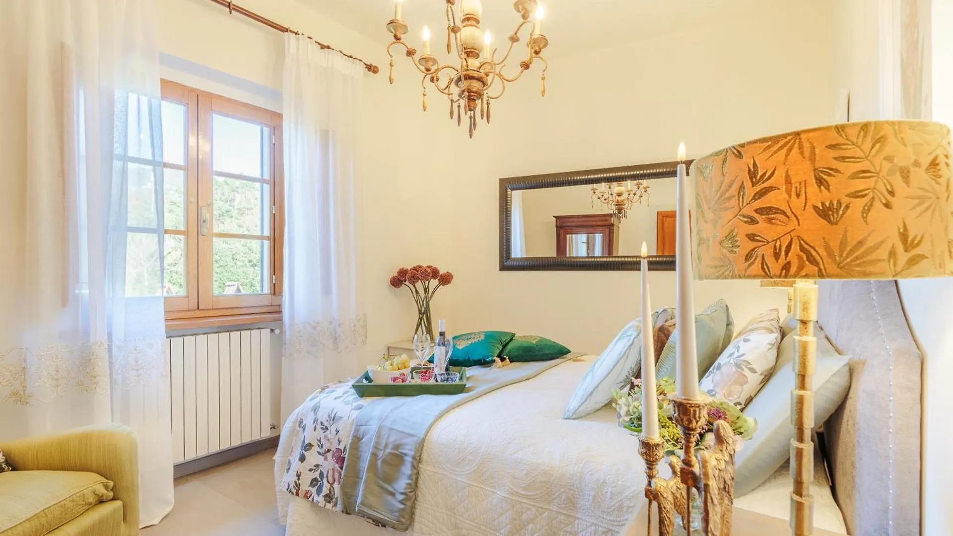 Villa Amore, A Romantic Hilltop Farmhouse In Lucca 0*,  Italien