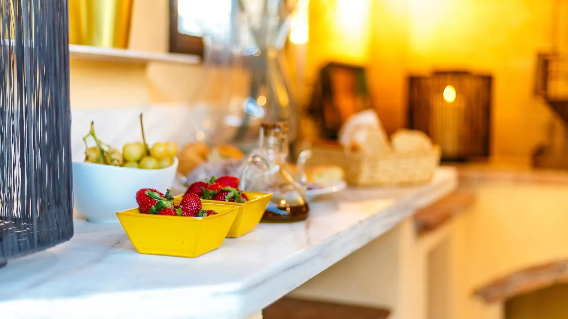 Villa Amore, A Romantic Hilltop Farmhouse In Lucca