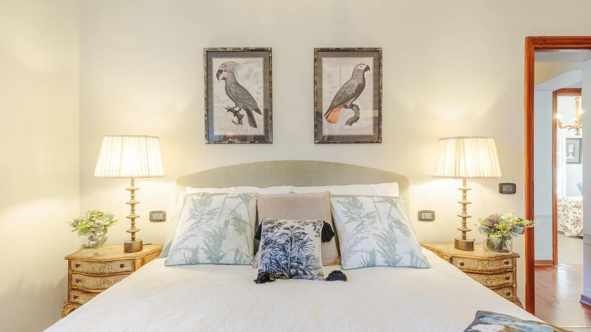 Villa Amore, A Romantic Hilltop Farmhouse In Lucca 0*,