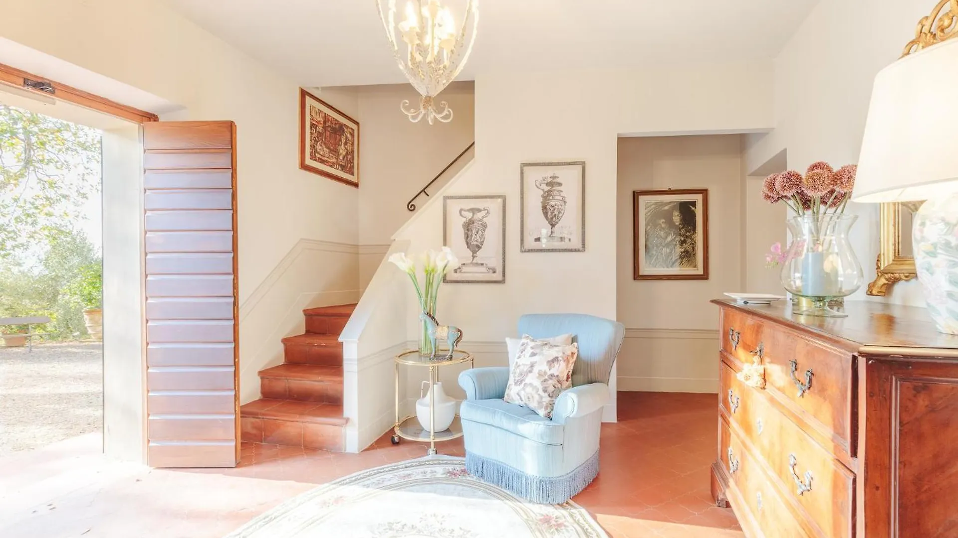 Villa Amore, A Romantic Hilltop Farmhouse In Lucca